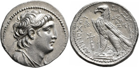 SELEUKID KINGS OF SYRIA. Antiochos VII Euergetes (Sidetes), 138-129 BC. Tetradrachm (Silver, 28 mm, 14.23 g, 1 h), Phoenician standard, Tyre, SE 177 =...