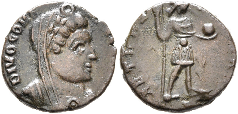 Divus Constantine I, died 337. Half Follis (Bronze, 13 mm, 1.59 g, 1 h), Lugdunu...