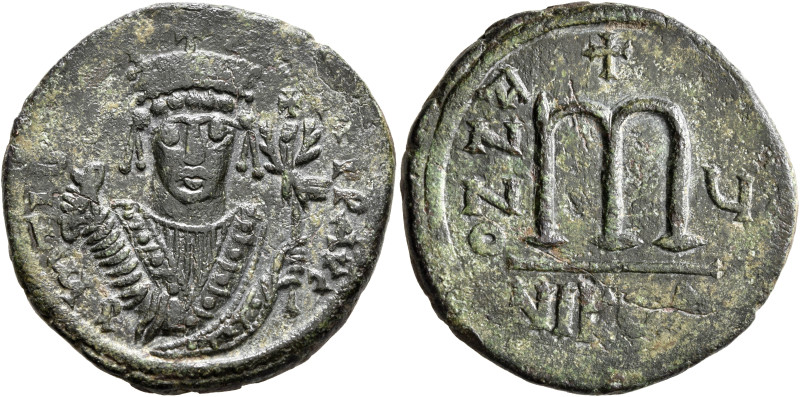 Tiberius II Constantine, 578-582. Follis (Bronze, 32 mm, 16.92 g, 6 h), Nicomedi...