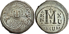 Maurice Tiberius, 582-602. Follis (Bronze, 28 mm, 11.67 g, 6 h), Theoupolis (Antiochia), RY 15 = 596/7. δ N mAЧΓI CN P AЧT Bust of Maurice Tiberius fa...