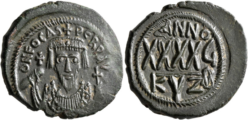 Phocas, 602-610. Follis (Bronze, 29 mm, 9.69 g, 6 h), Cyzicus, RY 6 = 607/8. δ N...