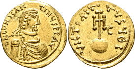 Constans II, 641-668. Semissis (Gold, 18 mm, 2.23 g, 6 h), Syracuse, circa 645-649. δ N CONSTANTNЧS P AV Diademed, draped and cuirassed bust of Consta...