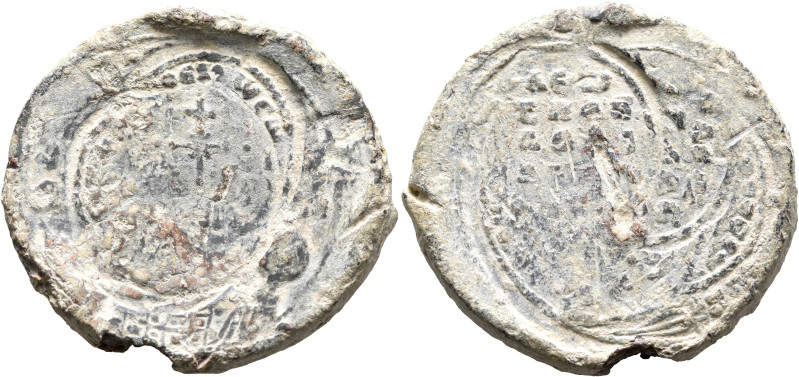 Leon, patrikios, 10th century. Seal (Lead, 35 mm, 33.57 g, 12 h). [KЄ ROH]ΘЄΙ TⲰ...