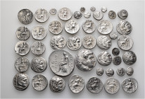 A lot containing 46 silver coins. Including: Greek. Very fine to extremely fine. LOT SOLD AS IS, NO RETURNS. 46 coins in lot.


From a European col...