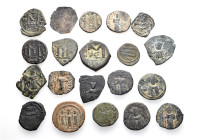 A lot containing 20 bronze coins. All: Arab-Byzantine. Fair to very fine. LOT SOLD AS IS, NO RETURNS. 20 coins in lot.


From a collection formed o...