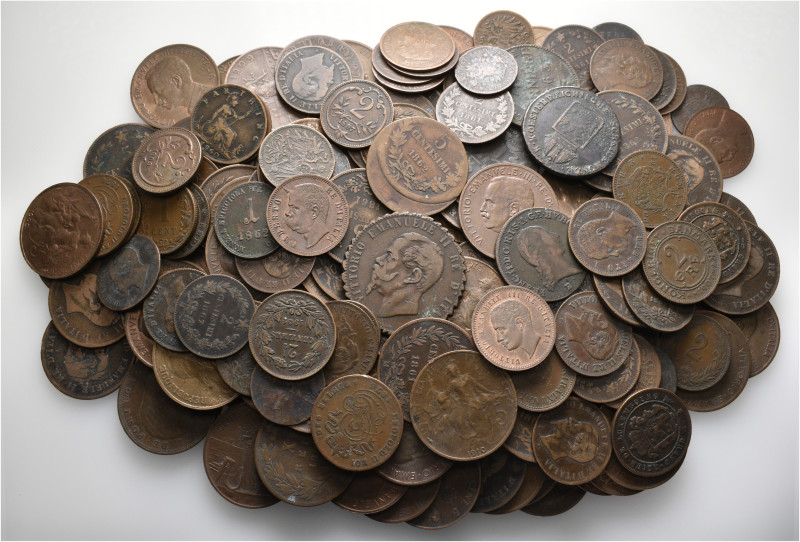 A lot containing 175 bronze coins (744 g). Including: Mostly Italy. Fine to good...