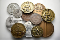 A lot containing 12 bronze and copper-nickel medals. Mainly: Switzerland. About very fine to good very fine. LOT SOLD AS IS, NO RETURNS. 12 medals in ...