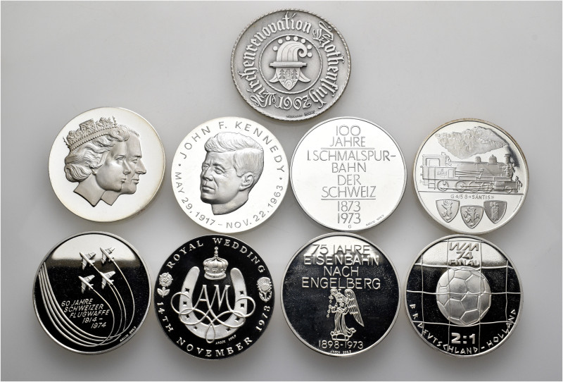 A lot containing 9 silver medals (ca. 181 g). All: Switzerland. Uncirculated. LO...