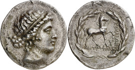 (s. II a.C.). Aiolis. Kyme. Tetradracma. (S. 4183 var) (BMC. XVII, 74). Bella. 16,24 g. EBC-.