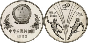 China. 1982. 25 yuan. (Kr. 60). Mundial de Fútbol-España '82. AG. 19,21 g. Proof.