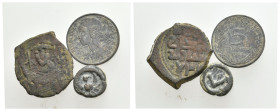 3 BYZANTINE/MODERN BRONZE COIN LOT
See picture. No return.

303