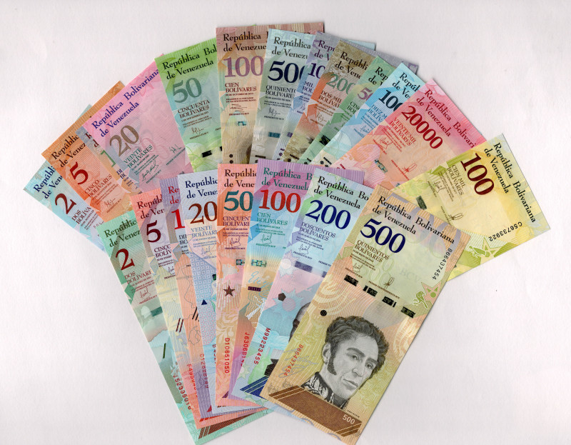 Venezuela Lot of 21 Banknotes 2007 - 2018
Various Dates, Denominations & Condit...