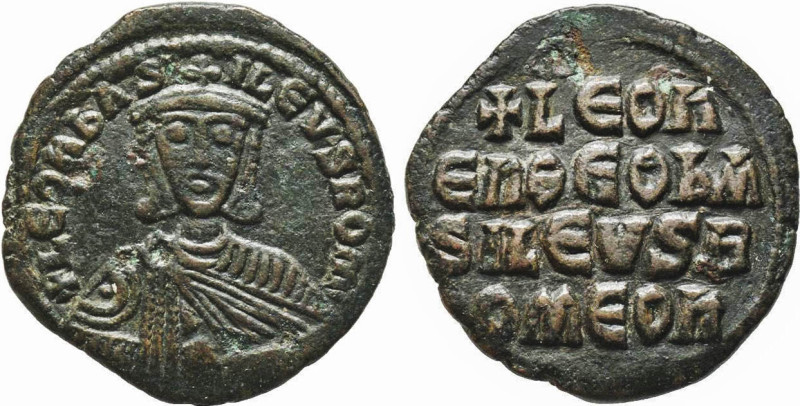 LÉON VI le sage (886-912)
Follis : Buste couronné de Léon de face - R/: Légende...