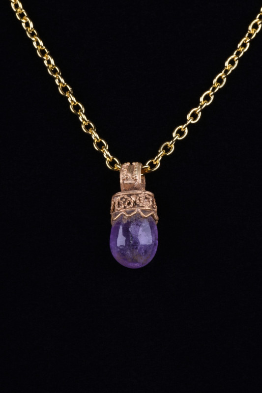 GREEK HELLENISTIC GOLD FILIGREE PENDANT WITH AMETHYST
Ca. 323-31 BC. A stunning...