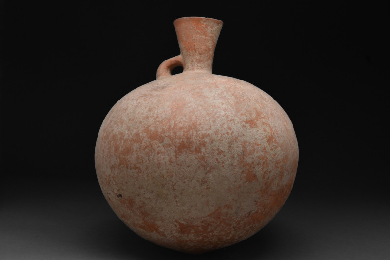 HUGE AMLASH POTTERY VESSEL WITH HANDLE
Ca. 2nd millennium BC. A huge red-colour...