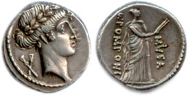 POMPONIA Q. Pomponius Musa 66-56 Tête laurée d'Apollon à droite. Derrière, deux flûtes. 
R/. Q•POMPONI / MVSA. Euterpe, muse de la poésie lyrique deb...