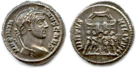 GALÈRE MAXIMIEN 1er mars 293 - 1er mai 305
MAXIMIANVS CAES. Sa tête laurée à droite. 
R/. VIRTVS MILITVM. Les Tétrarques : Dioclétien, Maximien, Con...