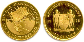 SURINAME RÉPUBLIQUE 
100 Gulden d'or 1976. (6,72 g) ♦ Fr 1 
Flan bruni. Superbe. 

Estimate: EUR 150 - 180