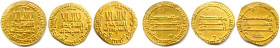 LES ABBASSIDES 
Trois monnaies d'or : 
deux Dinars de Al Mansour, 2e calife (754-775)
Dinar de Harun al Rachid 5e calife (786-809). 
Très beaux. ...