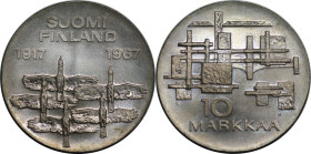 Europäische Münzen und Medaillen, Finnland / Finland. 50 Jahre Unabhängigkeit. 10 Markkaa 1967. 23,75 g. 0.900 Silber. 0.69 OZ. KM 50. Stempelglanz