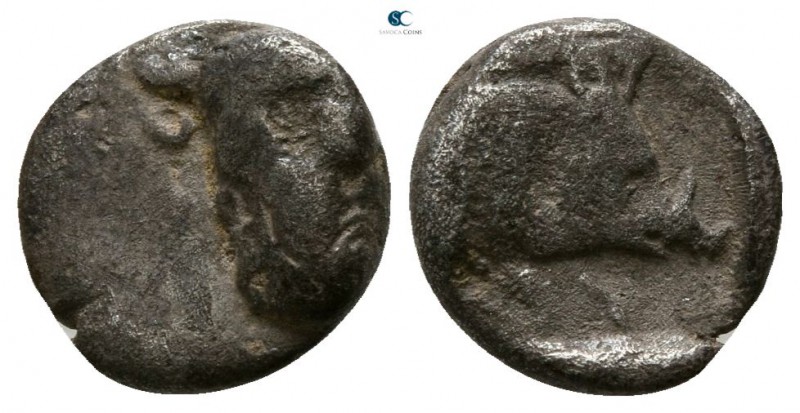 Phokis. Federal Coinage 478-460 BC. 
Obol AR

7mm., 0,82g.

Facing head of ...