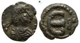 Uncertain emperor circa AD 500-600. Contemporary imitation (?). Uncertain mint. Pentanummium Æ