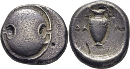 BEOCIA TEBAS. 378-335 aC. Estátera eginética. Escudo beocio. Suave tono