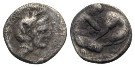 Southern Apulia, Tarentum, c. 380-325 BC. AR Diobol (9mm, 1.16g, 12h). Head of Athena r., wearing crested helmet. R/ Herakles kneeling r., holding clu...