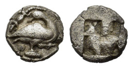 Macedon, Eion, c. 5th century BC. AR Diobol (10mm, 1.04g). Goose standing r., head l.; lizard above. R/ Quadripartite incuse square. SNG ANS 287-290; ...