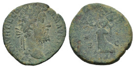 Commodus (177-192). Æ Sestertius (29mm, 20.00g). Rome, AD 192. Laureate head r. R/ Victory advancing l., holding wreath and palm; star in l. field. RI...