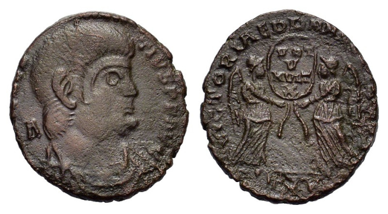 Magnentius (350-353). Æ Centenionalis (20mm, 4.00g). Treveri, AD 352. Bareheaded...