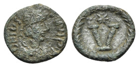 Justinian I (527-565). Æ 5 Nummi (12mm, 1.09g, 6h). Imitative (Sicilian?) mint, 538-565. Diademed, draped and cuirassed bust r. R/ Large V within wrea...