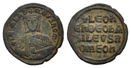 Leo VI (886-912). Æ 40 Nummi (28mm, 7.10g). Constantinople. Facing bust, wearing crown and chlamys, holding akakia. R/ Legend in four lines across fie...