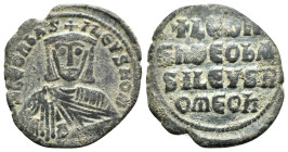 Leo VI (886-912). Æ 40 Nummi (26mm, 7.04g, 6h). Constantinople. Facing bust, wearing crown and chlamys, holding akakia. R/ Legend in four lines across...