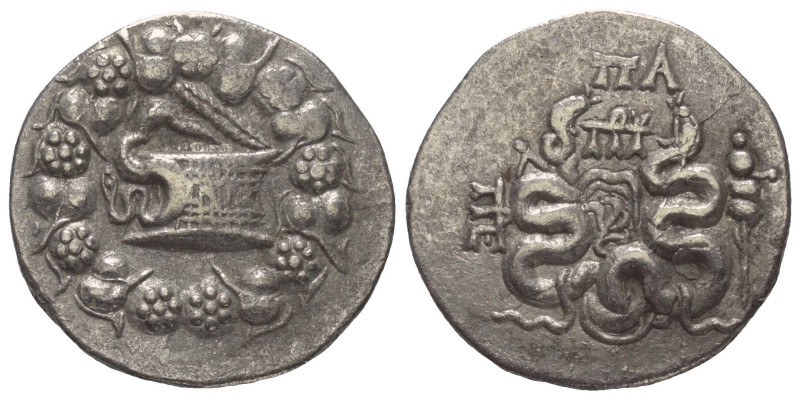 Mysien. Pergamon.

 Cistophor (Silber). Ca. 166 - 67 v. Chr.
Vs: Cista mystic...