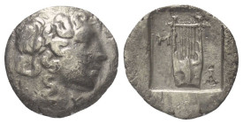 Lykien. Lykischer Bund.

 Hemidrachme (Silber). Ca. 48 - 42 v. Chr. Masykitos.
Vs: Kopf des Apollon mit Lorbeerkranz rechts.
Rs: M - A. Kithara in...