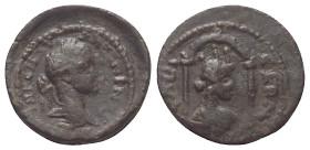 Seleukis und Pierien. Laodikeia ad Mare. Elagabalus (218 - 222 n. Chr.).

 Bronze.
Vs: Büste mit Lorbeerkranz rechts.
Rs: Drapierte Büste der Tych...