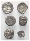 Griechische Münzen - Lots.


Unter anderem: Phokaia (Ionien) / Selge (Pisidien) / Laranda (Lykaonien).

Lot (6 Stück, Silber): Diobol, Obol, Hemi...