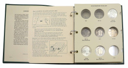 USA (United States of America)
USA / United States. 1/2 dollar Eisenhower 1971 - 1978 - set of 9 

Monety w tematycznym klaserze w bardzo dobrym st...