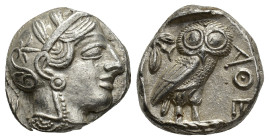 Attica, Athens, c. 454-404 BC. AR Tetradrachm (21,9 mm, 17,19 g). Head of Athena right, wearing crested Attic helmet decorated with three olive leaves...