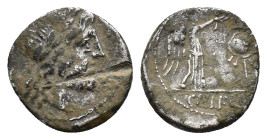 Cn. Lentulus Clodianus, Rome, 88 BC. AR Quinarius (13.5mm, 1.51g). Laureate head of Jupiter right; •/•/ P behind R/ Victory standing right, crowning t...