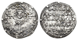 Nicephorus II (963-969). AR Miliaresion (22,1 mm, 2,36 g). Constantinople. Sear 1781. Very fine.