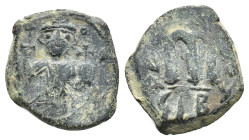 Arab-Byzantine. Early Caliphate (636-660). Æ Fals (19,68 mm, 4,86 g). Imitative series. Uncertain mint. Cf. Walker P. 16; cf. Foss 9-23. Good fine.