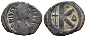 (Bronze, 8.33g 26mm) Justinian I. 527-565. Half Follis AE.