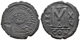 (Bronze, 22.67g 39mm) JUSTINIAN I. (527-565). Follis. Constantinople.