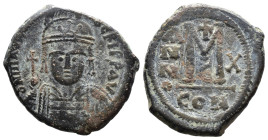 (Bronze, 10.83g 28mm) Maurice Tiberius AE. Costantinople AD 593-594.