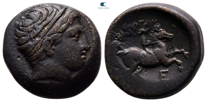 Kings of Macedon. Uncertain mint. Philip II of Macedon 359-336 BC. 
Bronze Æ
...