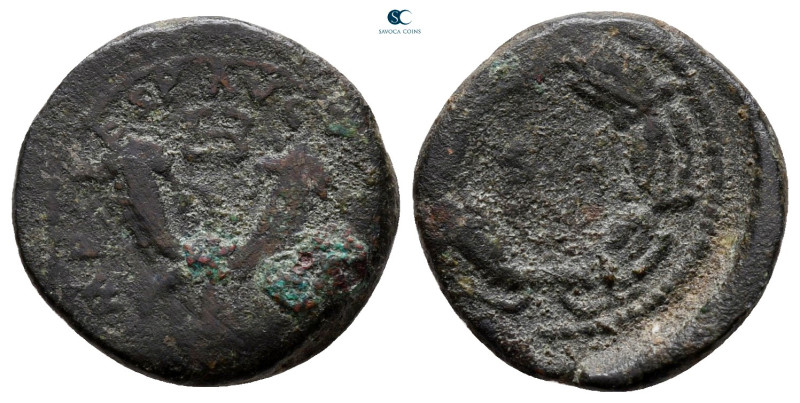 Vespasian AD 69-79. Rome
Quadrans Æ

 mm, g



nearly very fine