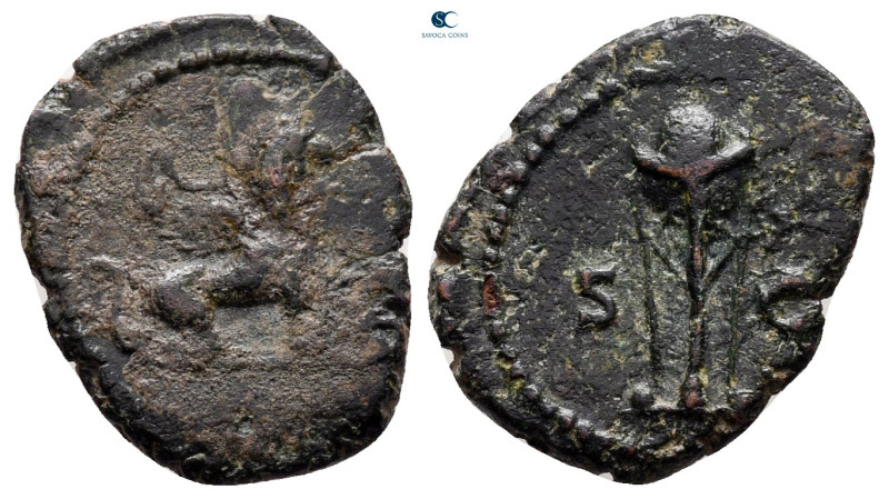 Anonymous issues AD 117-161. Rome
Quadrans Æ

17 mm, 1,86 g



nearly ver...