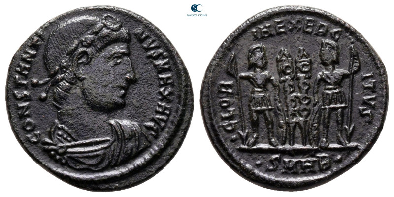 Constantine I the Great AD 306-337. Heraclea
Follis Æ

18 mm, 2,53 g



v...